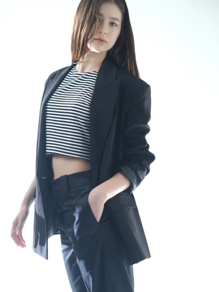 ILONA ギャラリー765